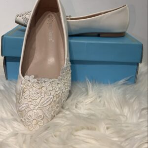 Floral Lace Pointed-Toe Bridal Flats